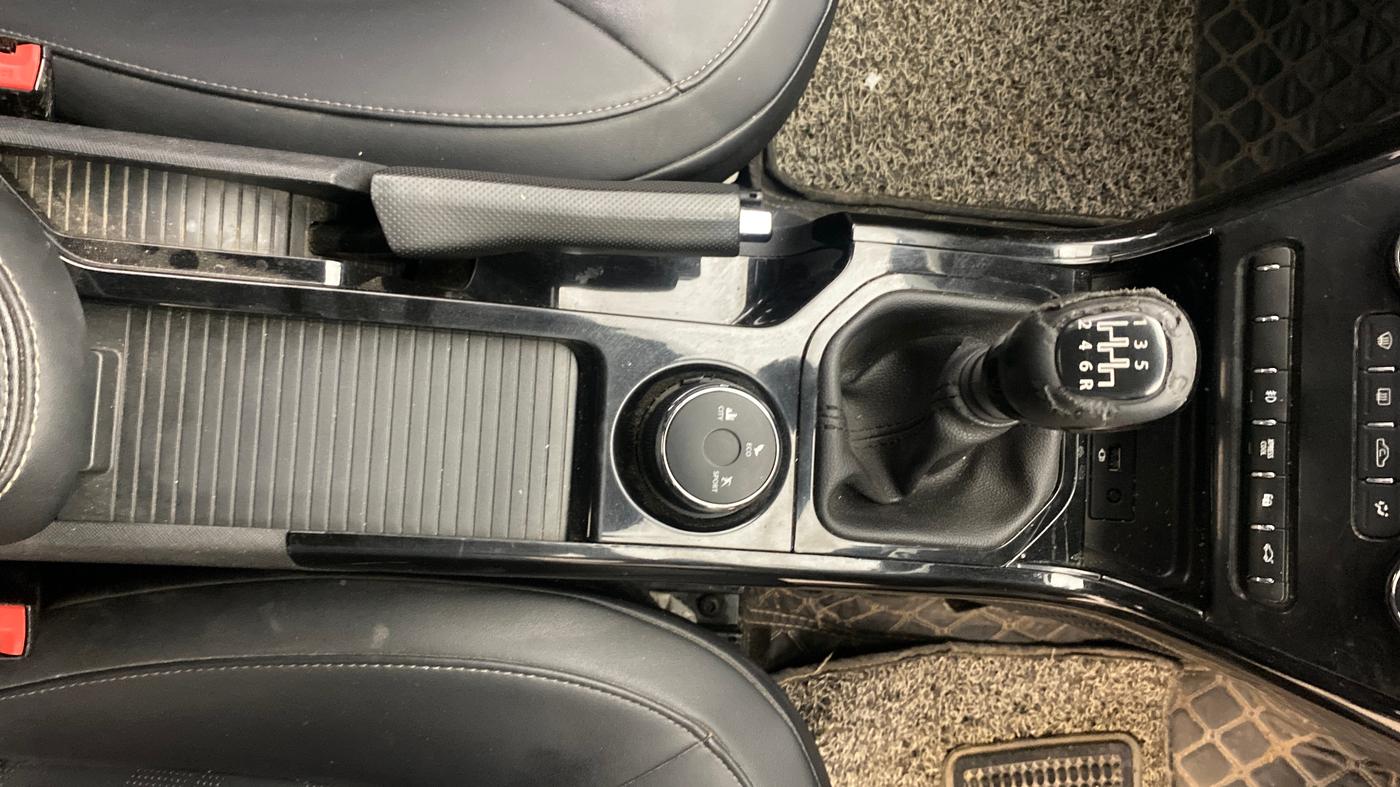 2022 Tata NEXON XZ PLUS (O) PETROL DARK EDITION, Petrol, Manual, 59,488 km, Gear Lever