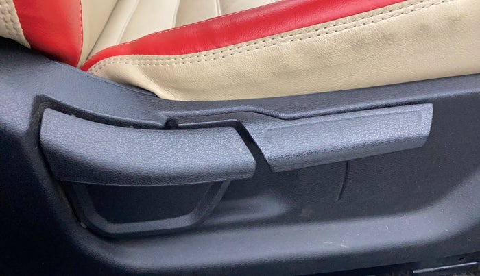 2022 Hyundai NEW I20 ASTA (O) 1.2 MT, Petrol, Manual, 55,268 km, Driver Side Adjustment Panel