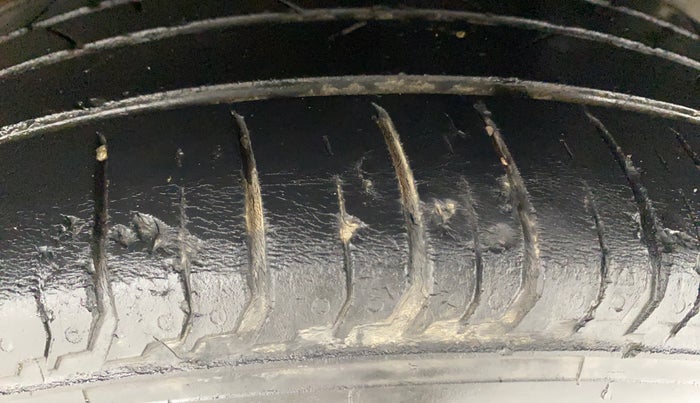 2022 Hyundai NEW I20 ASTA (O) 1.2 MT, Petrol, Manual, 55,268 km, Left Rear Tyre Tread