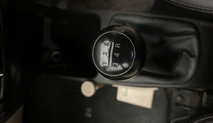 2014 Hyundai Eon ERA +, Petrol, Manual, 52,965 km, Gear Lever