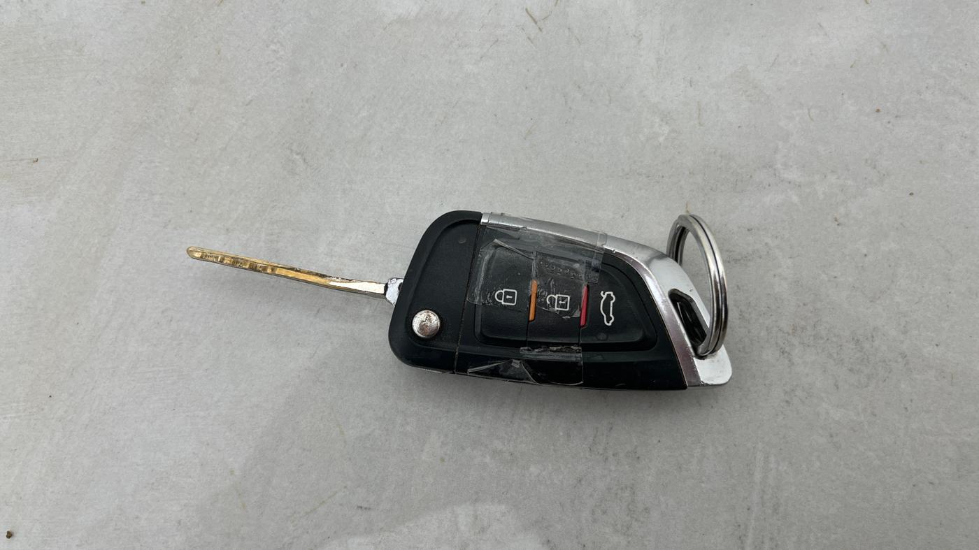 2018 Hyundai Eon ERA +, Petrol, Manual, 75,869 km, Key Close Up
