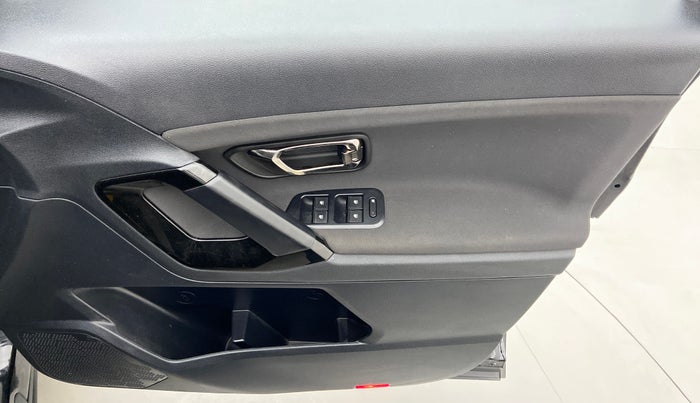 2021 Tata Harrier XT+ Dark Edition, Diesel, Manual, 5,396 km, Driver Side Door Panels Control