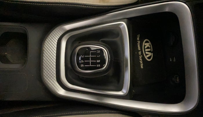 2021 KIA SONET HTX 1.0 IMT, Petrol, Manual, 30,923 km, Gear Lever