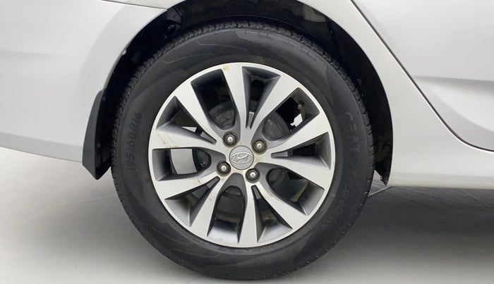 2017 Hyundai Verna 1.6 CRDI SX, Diesel, Manual, 91,078 km, Right Rear Wheel