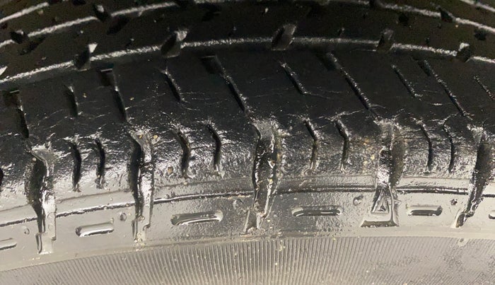 2016 Maruti Alto K10 VXI AMT, Petrol, Automatic, 26,893 km, Right Front Tyre Tread