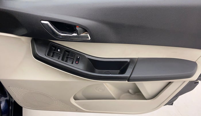 2022 Tata Tiago XZ+ CNG 1.2 RTN, CNG, Manual, 30,399 km, Driver Side Door Panels Control