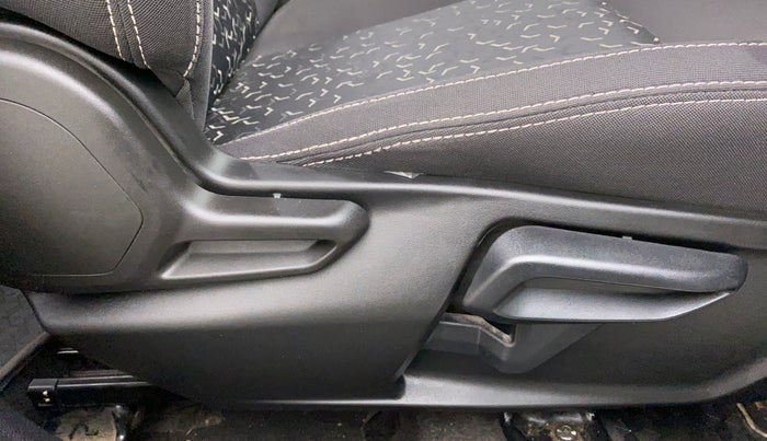 2022 Tata Tiago XZ+ CNG 1.2 RTN, CNG, Manual, 30,399 km, Driver Side Adjustment Panel
