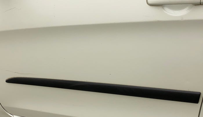 2018 Maruti Celerio ZXI AMT (O), CNG, Automatic, 35,778 km, Front passenger door - Minor scratches
