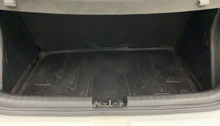 2022 Hyundai NEW I20 SPORTZ 1.2 MT, Petrol, Manual, 41,907 km, Boot Inside