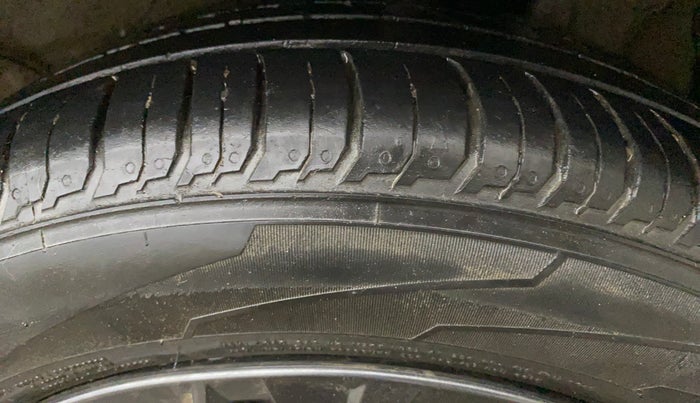 2022 Hyundai NEW I20 SPORTZ 1.2 MT, Petrol, Manual, 41,907 km, Left Rear Tyre Tread