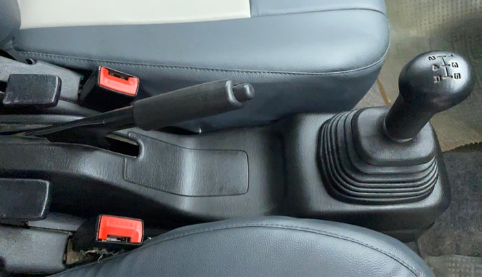 2018 Maruti Eeco 5 STR CNG WITH AC PLUSHTR, CNG, Manual, 41,301 km, Gear Lever