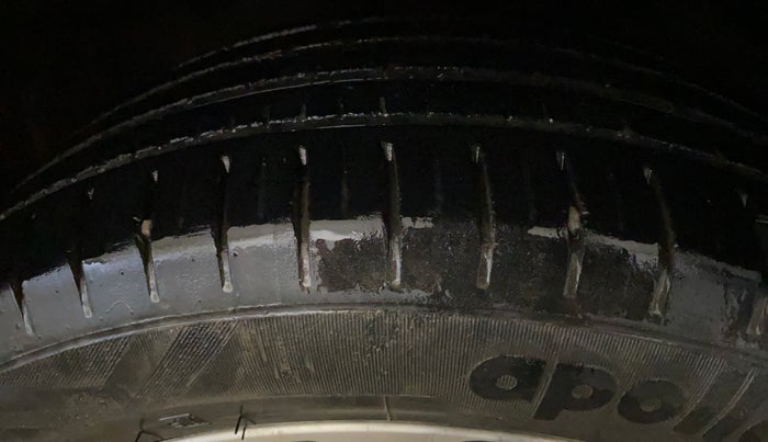 2022 Toyota Glanza G, Petrol, Manual, 38,407 km, Right Front Tyre Tread