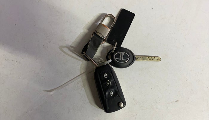 2021 Tata Tiago XZ PLUS PETROL, Petrol, Manual, 69,220 km, Key Close Up