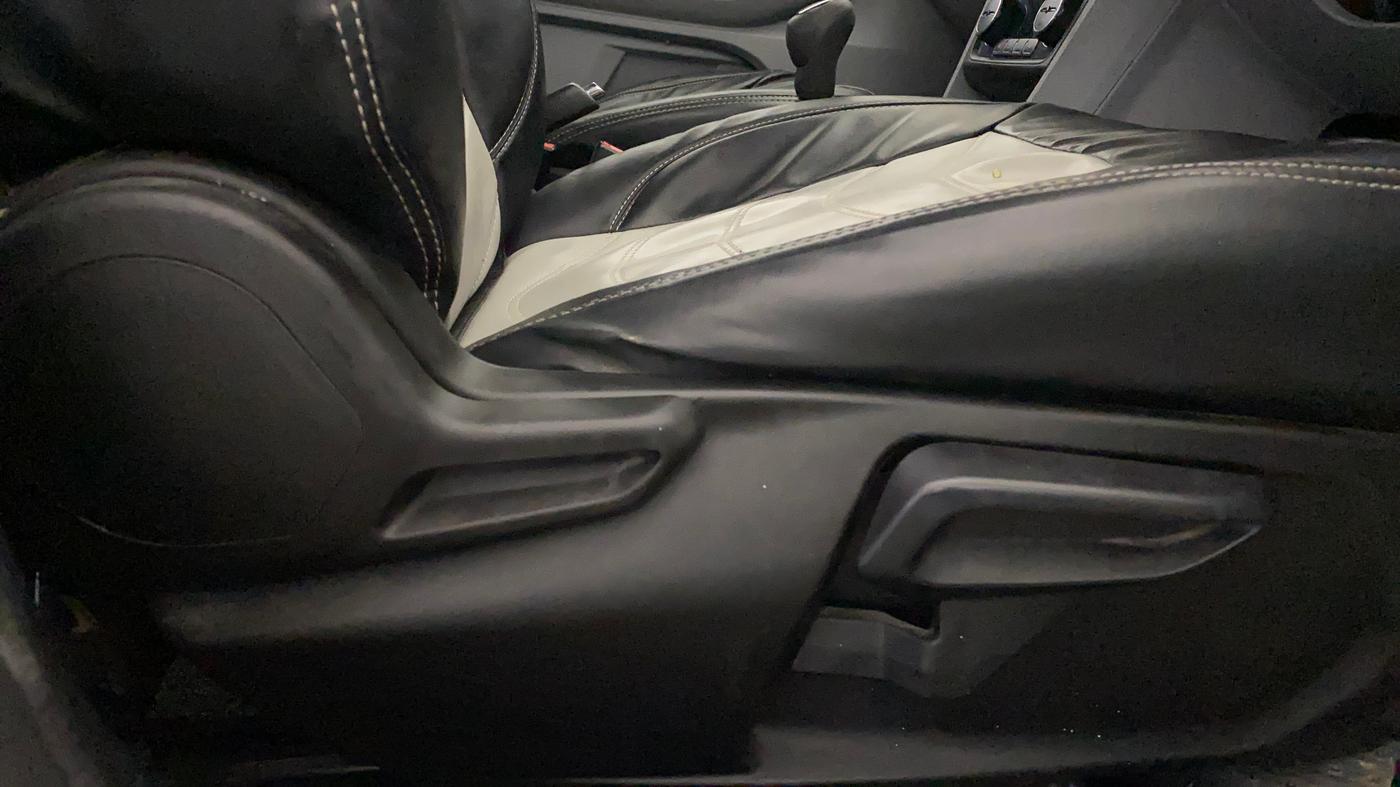 2021 Tata Tiago XZ PLUS PETROL, Petrol, Manual, 71,106 km, Driver Side Adjustment Panel