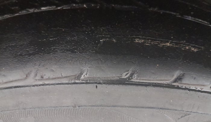 2015 Renault Pulse RXL DIESEL, Diesel, Manual, 55,253 km, Right Rear Tyre Tread