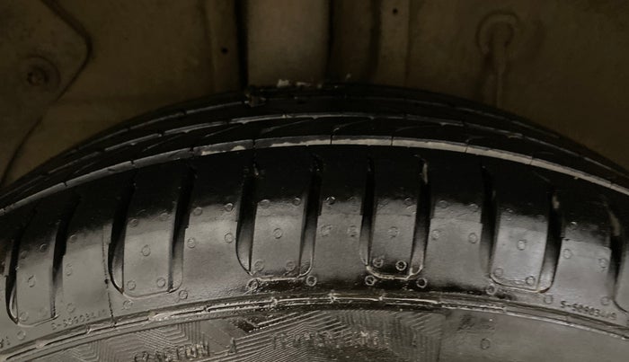 2014 Hyundai Elite i20 SPORTZ 1.2, Petrol, Manual, 61,340 km, Right Rear Tyre Tread