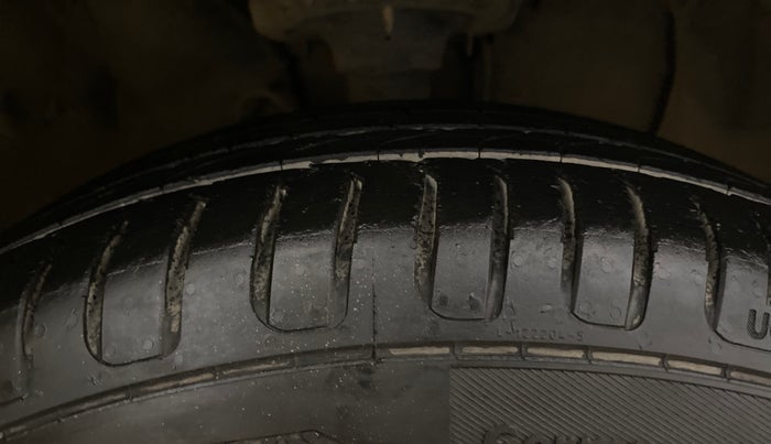 2014 Hyundai Elite i20 SPORTZ 1.2, Petrol, Manual, 61,340 km, Right Front Tyre Tread