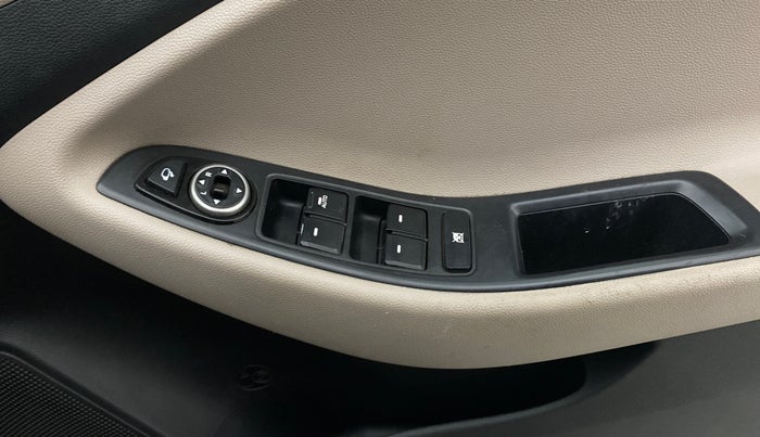 2014 Hyundai Elite i20 SPORTZ 1.2, Petrol, Manual, 61,340 km, Driver Side Door Panels Control