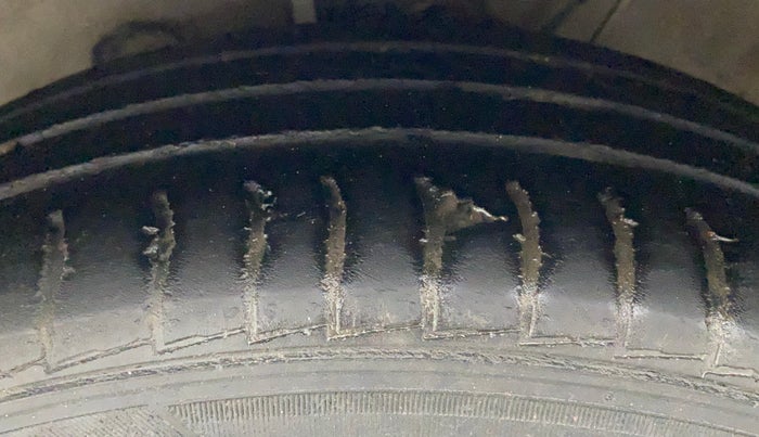 2019 Hyundai NEW SANTRO ASTA MT, Petrol, Manual, 65,039 km, Left Front Tyre Tread