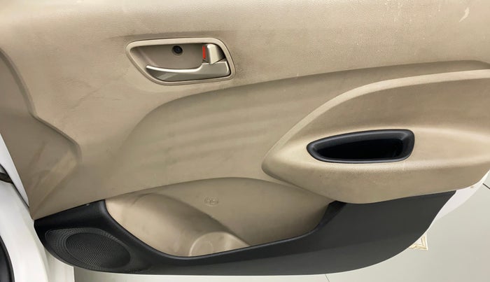 2019 Hyundai NEW SANTRO ASTA MT, Petrol, Manual, 65,039 km, Driver Side Door Panels Control