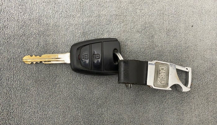 2019 Hyundai NEW SANTRO ASTA MT, Petrol, Manual, 65,039 km, Key Close Up