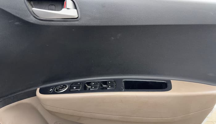 2018 Hyundai Grand i10 ASTA 1.2 KAPPA VTVT, Petrol, Manual, 97,535 km, Driver Side Door Panels Control