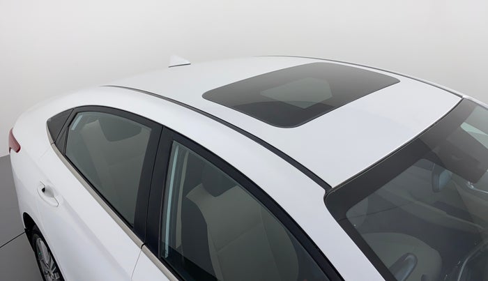 2018 Hyundai Verna 1.6 CRDI SX + AT, Diesel, Automatic, 50,352 km, Roof