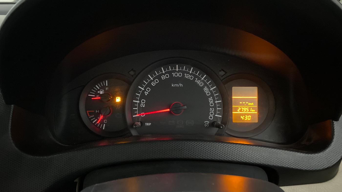 2016 Maruti Swift Dzire LXI, Petrol, Manual, 27,951 km, Odometer Image