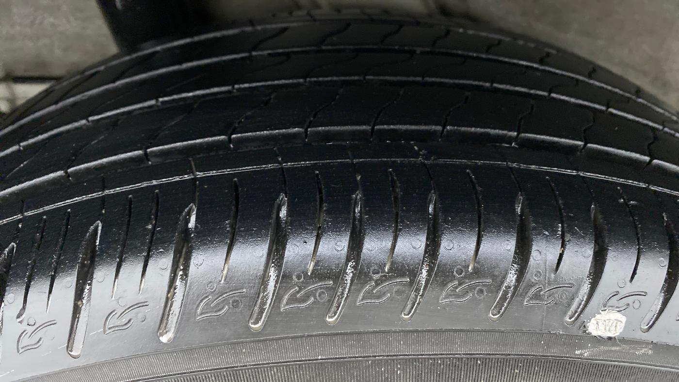 2020 Hyundai VENUE 1.0 TURBO GDI SX+ AT, Petrol, Automatic, 12,502 km, Right Rear Tyre Tread