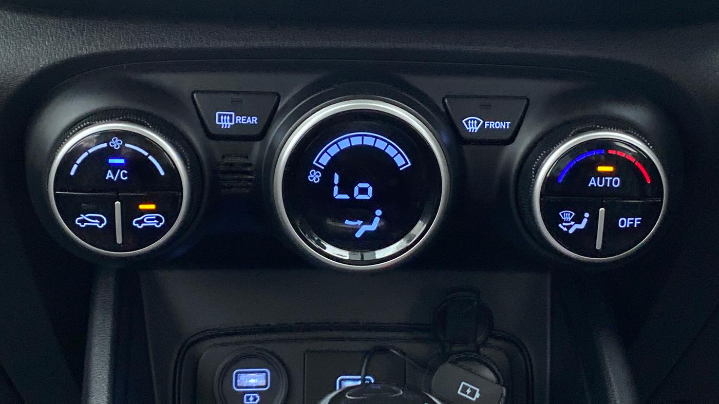 2020 Hyundai VENUE 1.0 TURBO GDI SX+ AT, Petrol, Automatic, 12,502 km, Automatic Climate Control