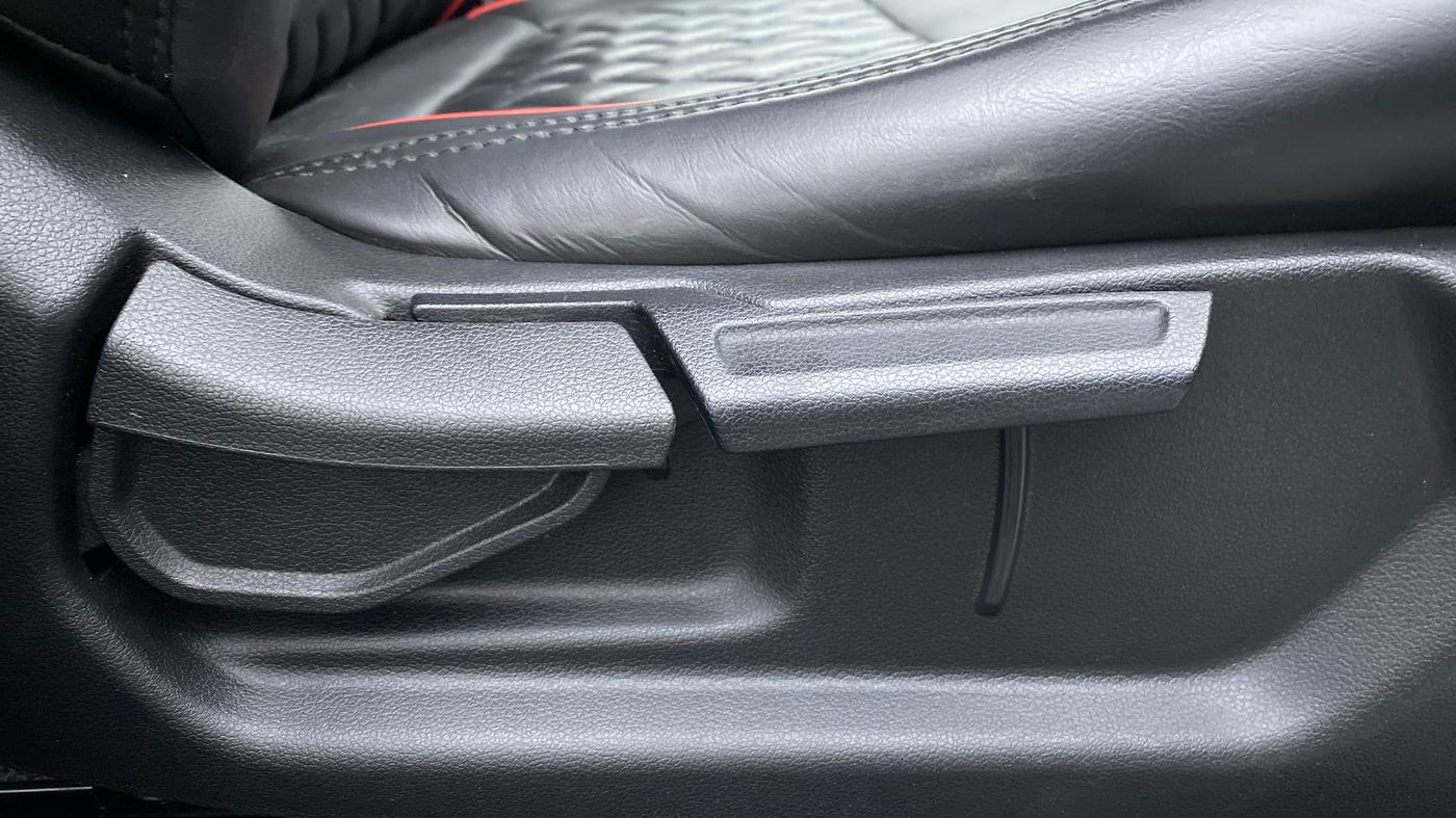 2020 Hyundai VENUE 1.0 TURBO GDI SX+ AT, Petrol, Automatic, 12,502 km, Driver Side Adjustment Panel