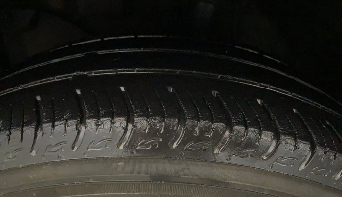 2018 Honda Amaze 1.2L I-VTEC VX, Petrol, Manual, 44,767 km, Left Front Tyre Tread