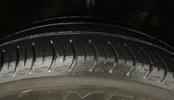 2018 Honda Amaze 1.2L I-VTEC VX, Petrol, Manual, 44,767 km, Right Front Tyre Tread