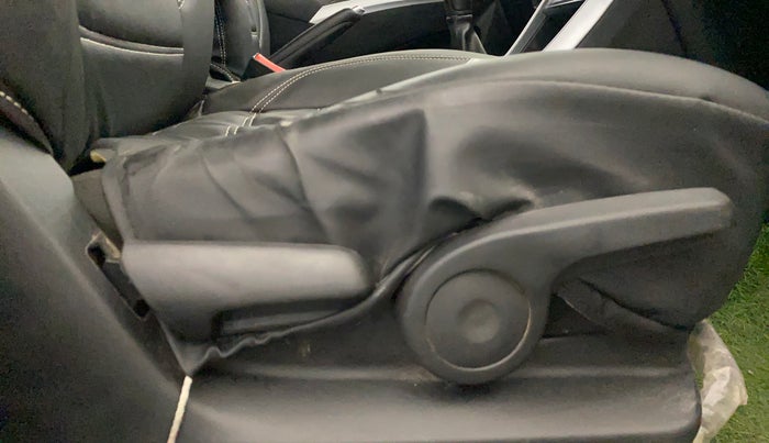 2021 Maruti S Cross ZETA 1.5, Petrol, Manual, 52,619 km, Driver Side Adjustment Panel