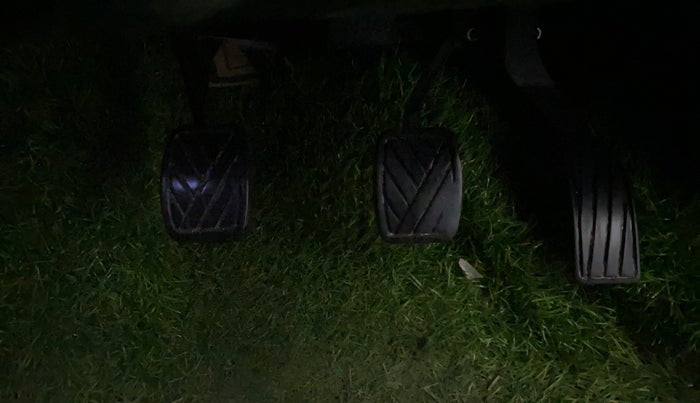 2021 Maruti S Cross ZETA 1.5, Petrol, Manual, 52,619 km, Pedals