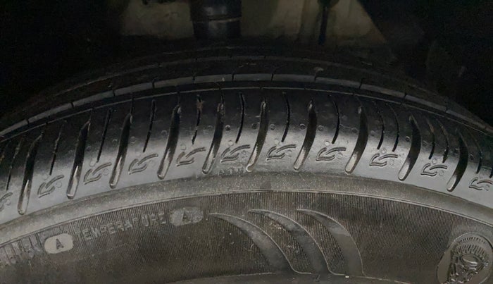 2021 Maruti S Cross ZETA 1.5, Petrol, Manual, 52,619 km, Right Front Tyre Tread