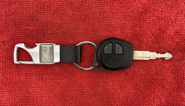2017 Maruti Dzire VXI, Petrol, Manual, 53,980 km, Key Close Up