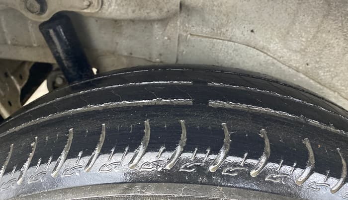 2015 Maruti Wagon R 1.0 VXI, Petrol, Manual, 68,413 km, Right Rear Tyre Tread
