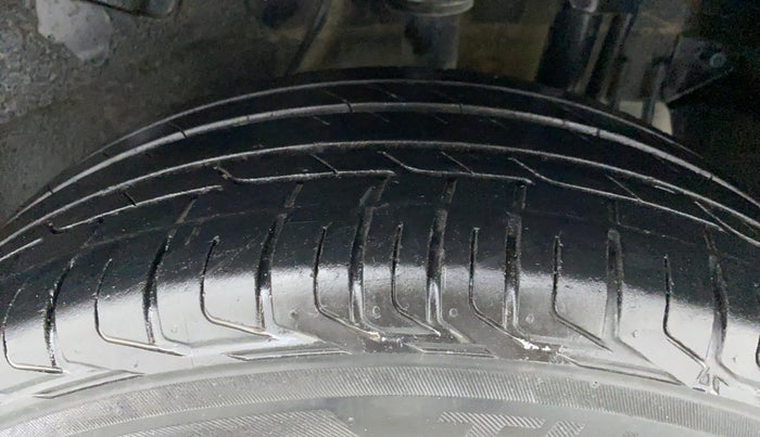 2020 Tata NEXON XE, Petrol, Manual, 57,396 km, Left Rear Tyre Tread