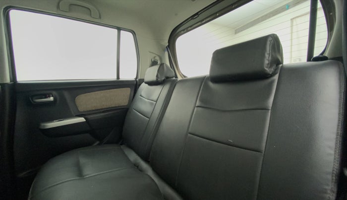 2014 Maruti Wagon R 1.0 VXI, Petrol, Manual, 32,294 km, Right Side Rear Door Cabin