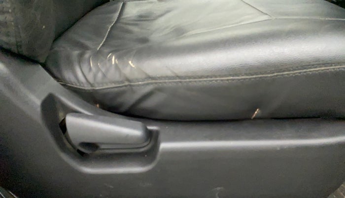 2014 Maruti Wagon R 1.0 VXI, Petrol, Manual, 32,294 km, Driver Side Adjustment Panel