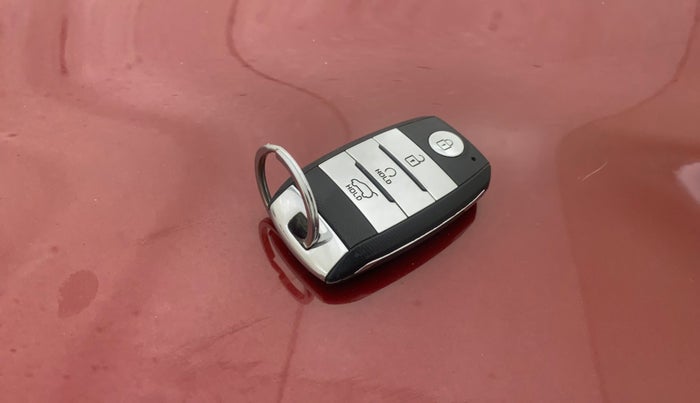 2022 KIA SONET GTX PLUS 1.0 IMT, Petrol, Manual, 25,414 km, Key Close Up