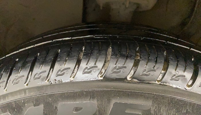 2022 KIA SONET GTX PLUS 1.0 IMT, Petrol, Manual, 25,414 km, Left Front Tyre Tread