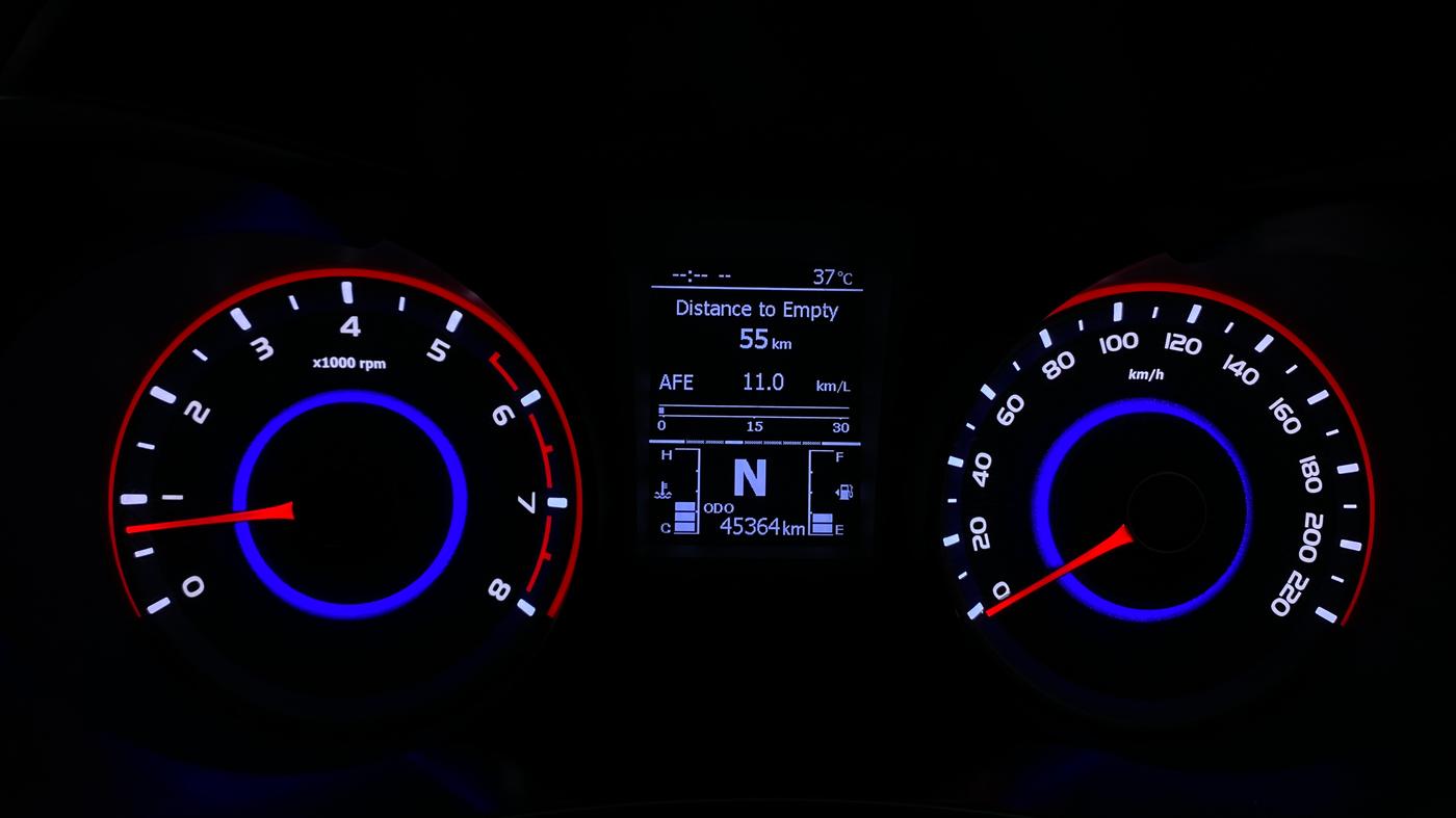 2024 Mahindra XUV300 W8 (O) 1.2 PETROL AMT, Petrol, Automatic, 45,360 km, Odometer Image