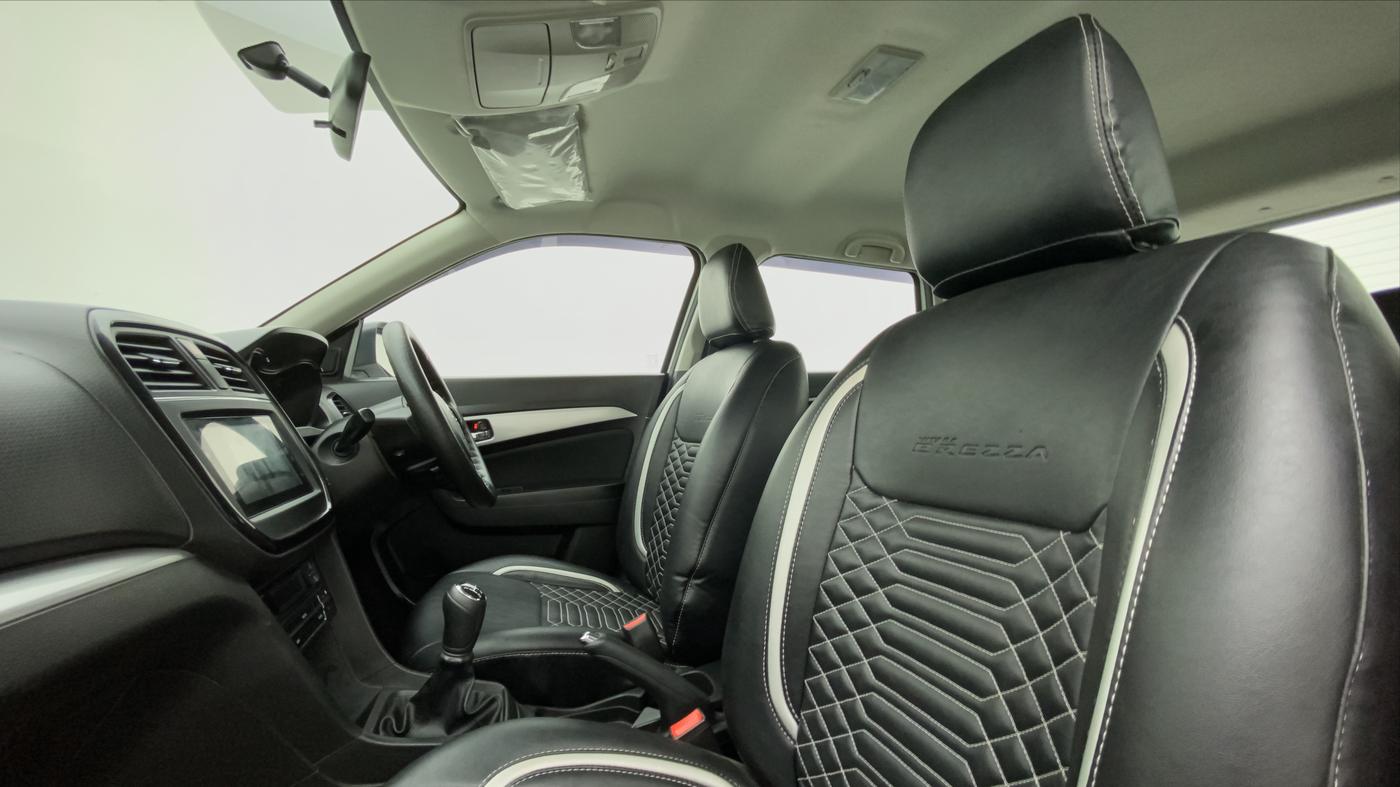 2020 Maruti Vitara Brezza ZXI, Petrol, Manual, 48,227 km, Right Side Front Door Cabin