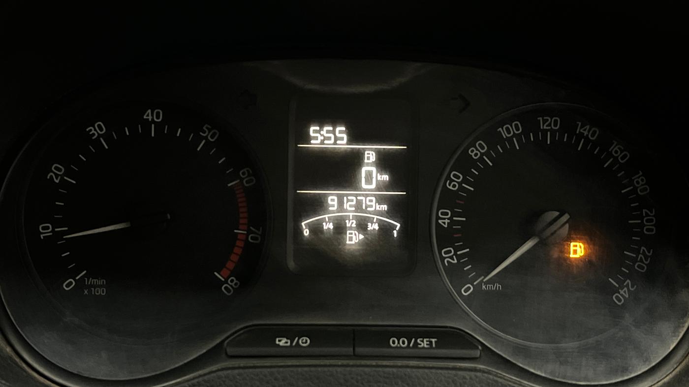 2018 Skoda Rapid AMBITION 1.6 MPI MT, Petrol, Manual, 91,261 km, Odometer Image