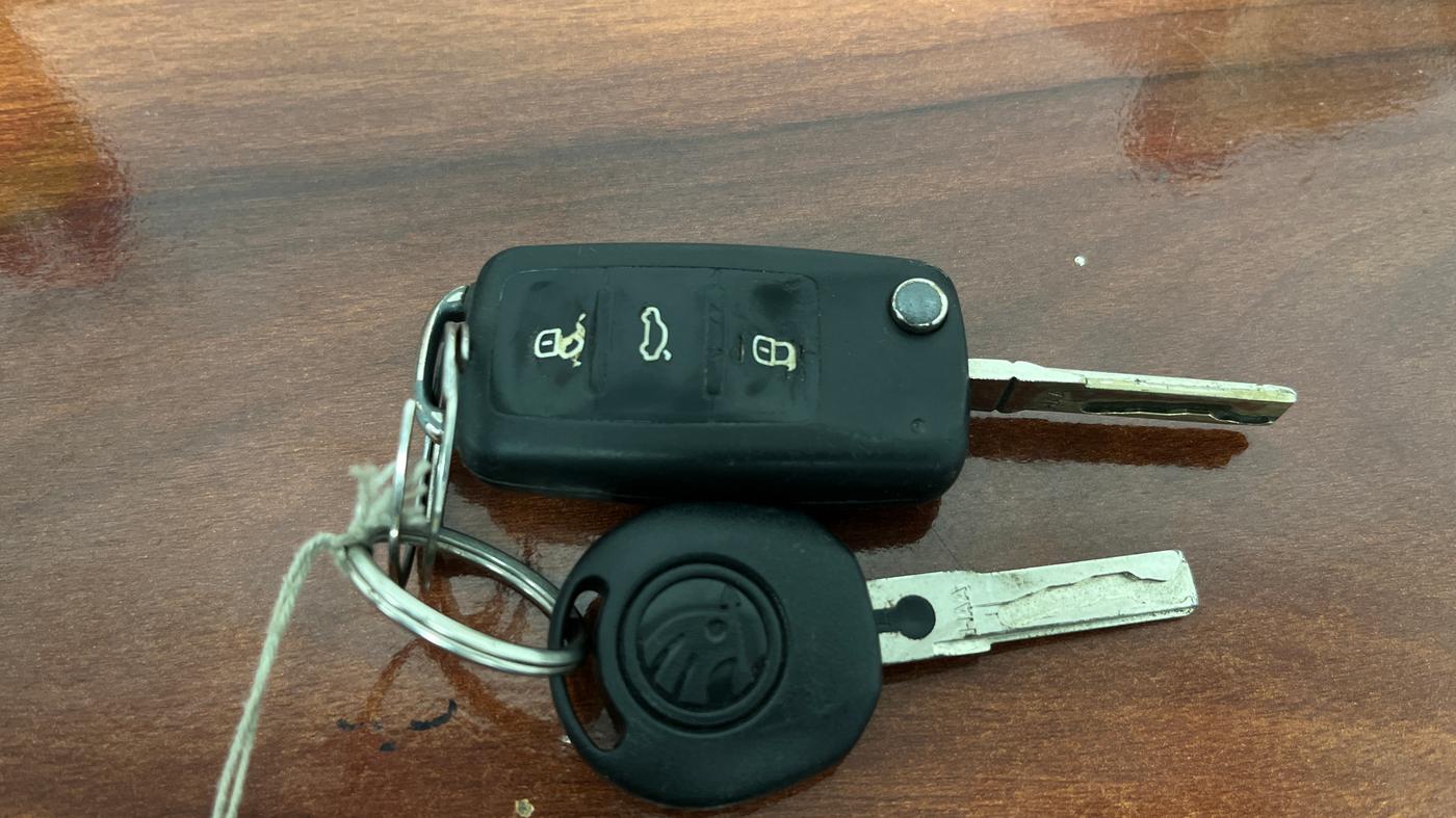 2018 Skoda Rapid AMBITION 1.6 MPI MT, Petrol, Manual, 91,261 km, Key Close Up