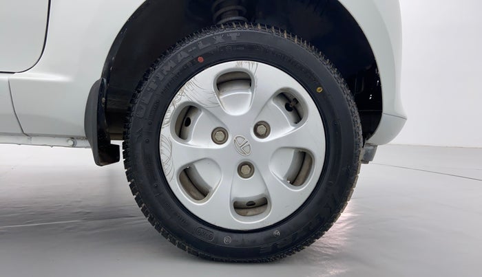 2015 Tata Nano TWIST XTA, Petrol, Automatic, 27,225 km, Right Front Tyre