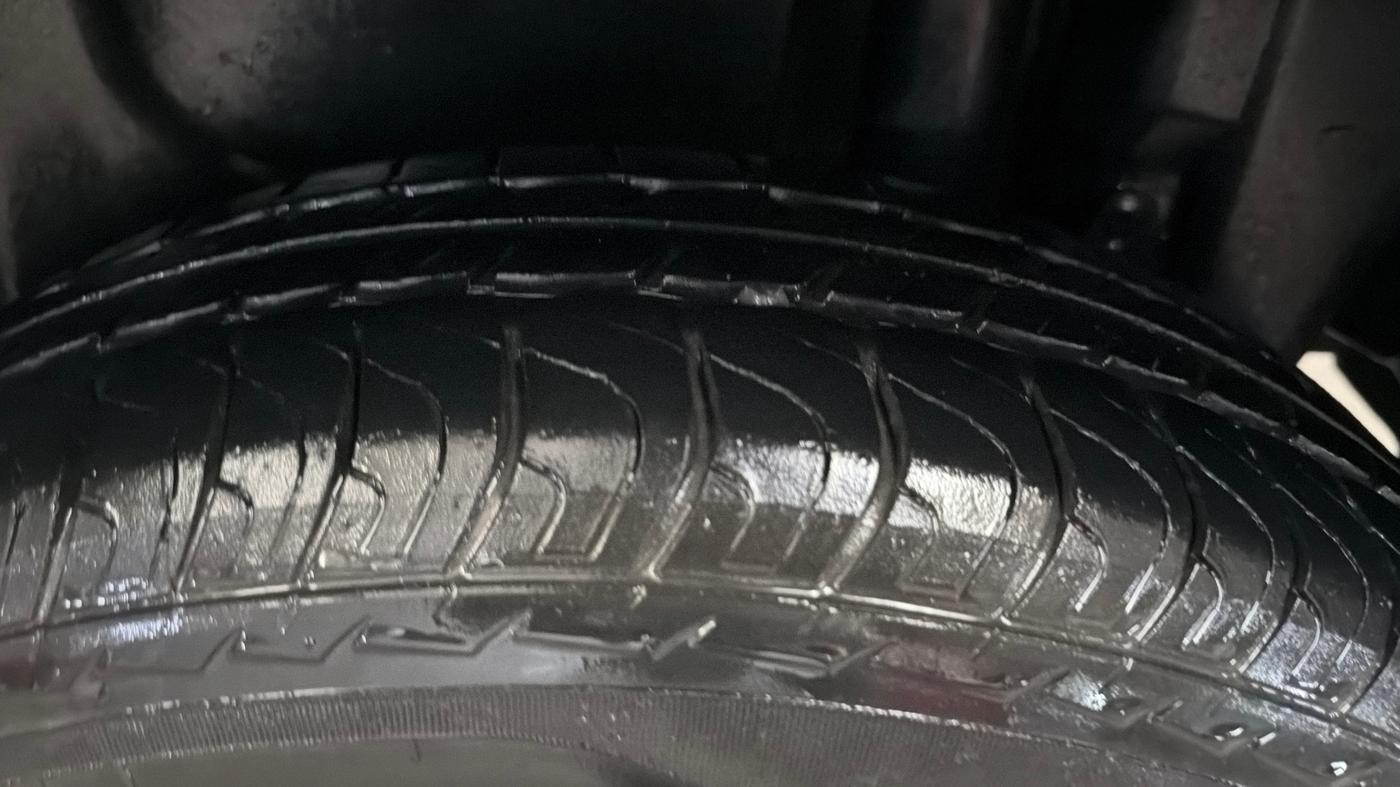 2016 Maruti Swift Dzire VXI, Petrol, Manual, 14,074 km, Left Rear Tyre Tread