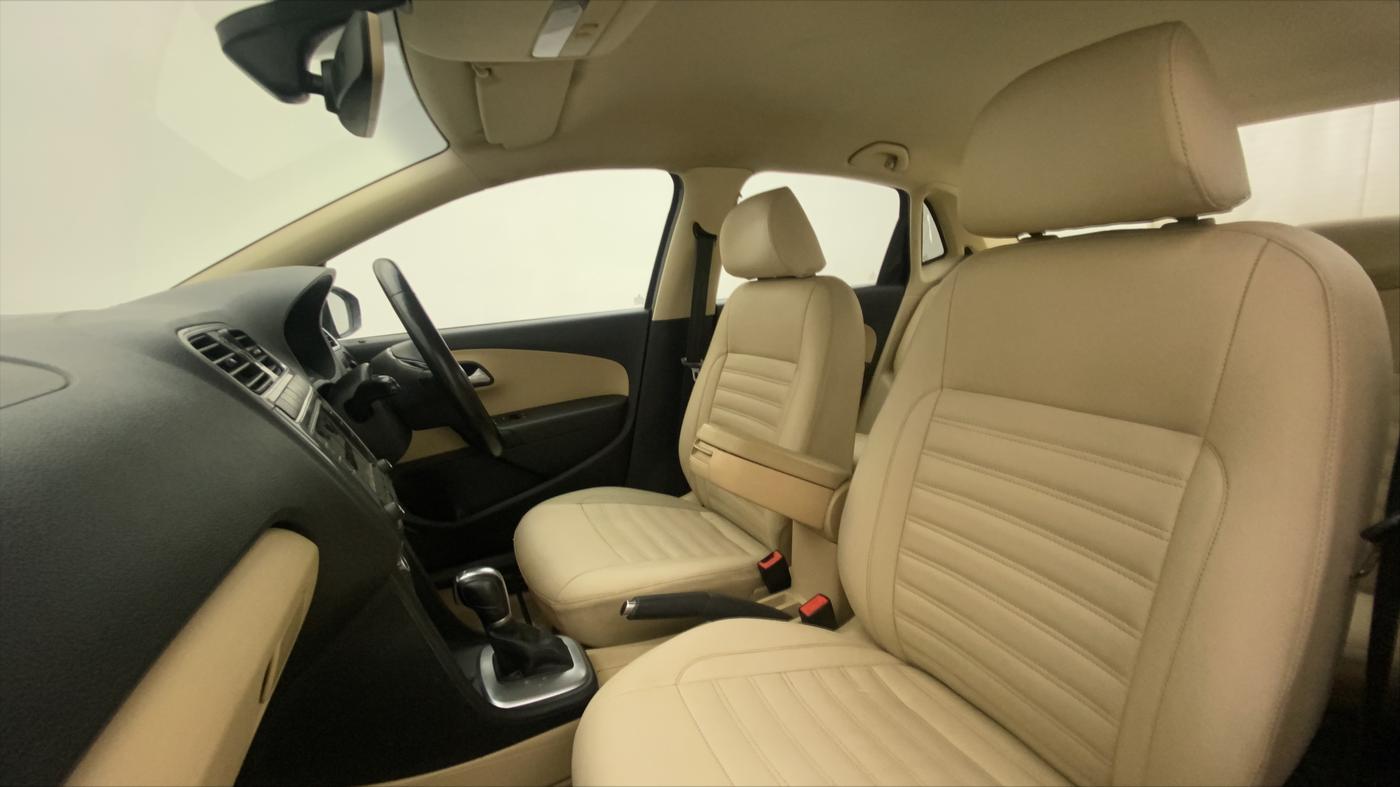 2019 Volkswagen Ameo HIGHLINE PLUS 1.5L AT 16 ALLOY, Diesel, Automatic, 60,767 km, Right Side Front Door Cabin